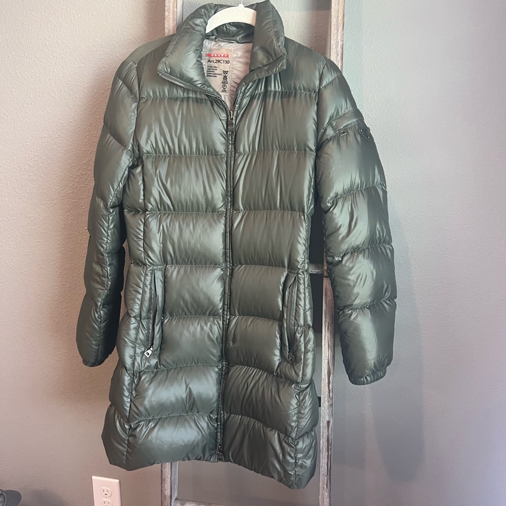 XS PRADA moss color puffer jacket